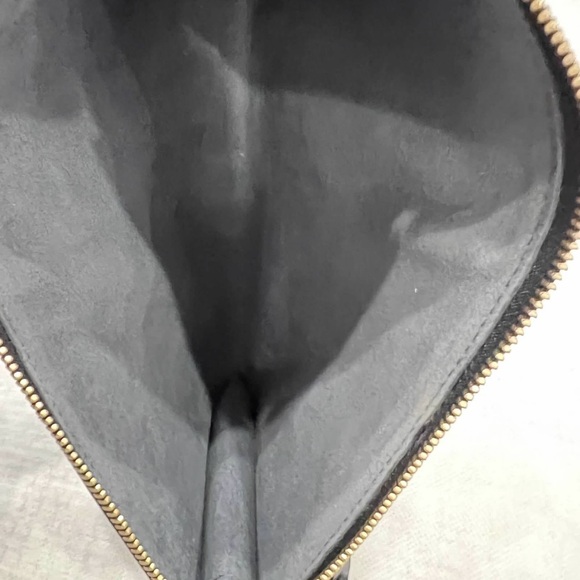 Authentic LV Epi hand bag - Picture 7 of 9